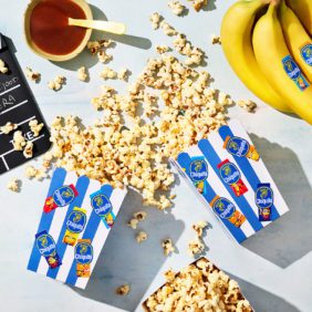 Popcorn med Chiquita-banankaramellsås och havssalt